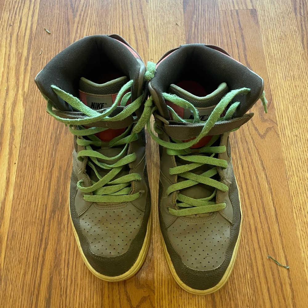 Nike Mint and Pink Sneakers